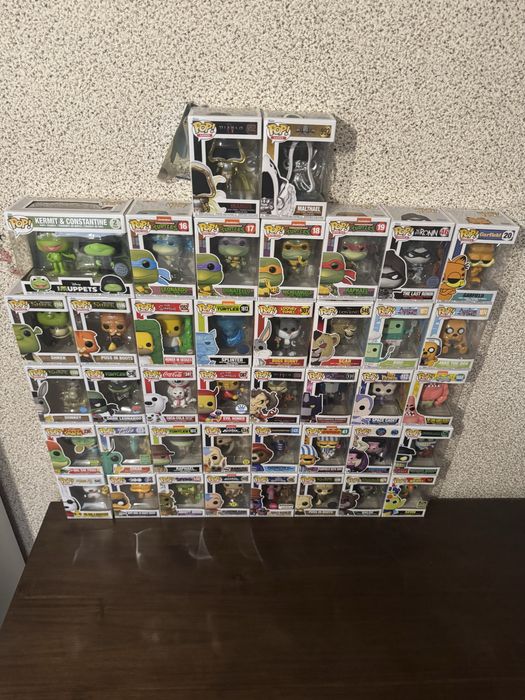 Lot figurine animatie si jocuri