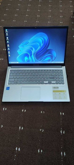 Asus Vivobook i5-13