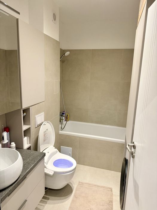Apartament mobilat premium, 2 dormitoare, cu TVA inclus, 2 Balcoane, Etaj 1