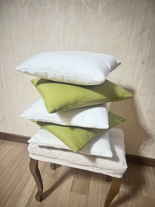 Ковры для дома разные, подушки