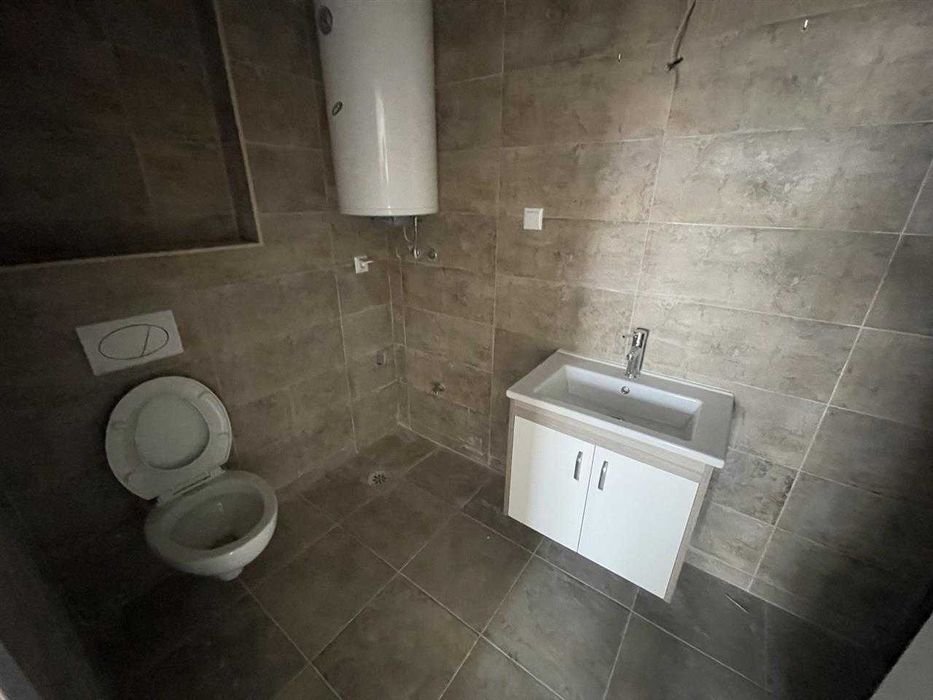 Дава се под наем Тристаен апартамент в Пловдив, Остромила - 95 кв.м за 300.9 € - Снимка #10