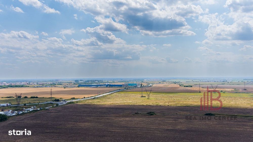 Teren intravilan în suprafață de 152995 mp