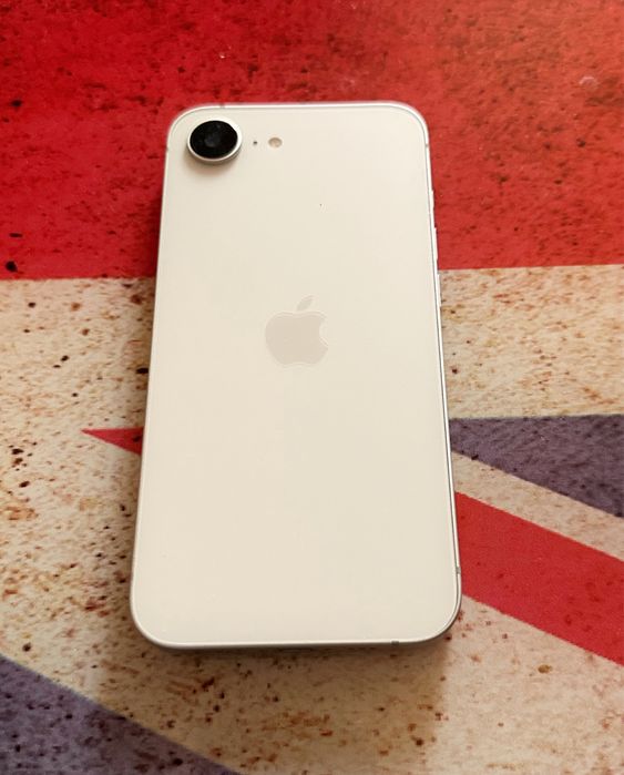 iPhone 16e, 256 GB