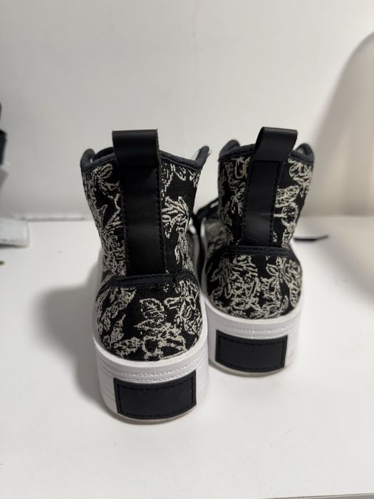 Дамски маратонки.