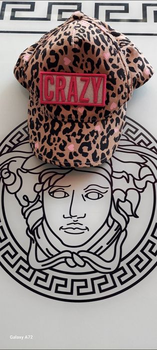 Страхотни шапки с козирка