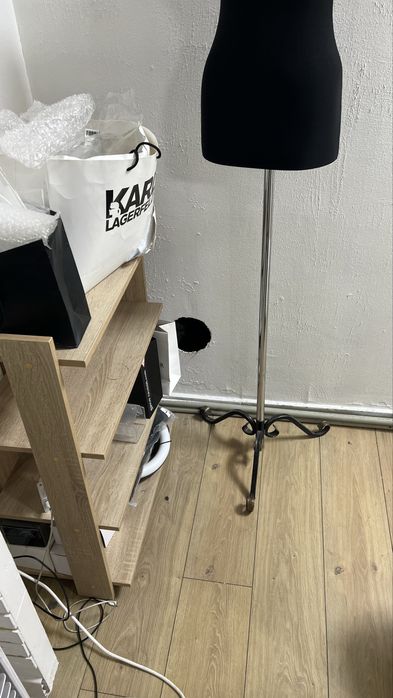 Продам бутик в ТЦ Евразия