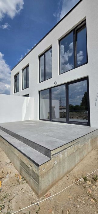 Case cu design exclusivist la cheie AFI Arad