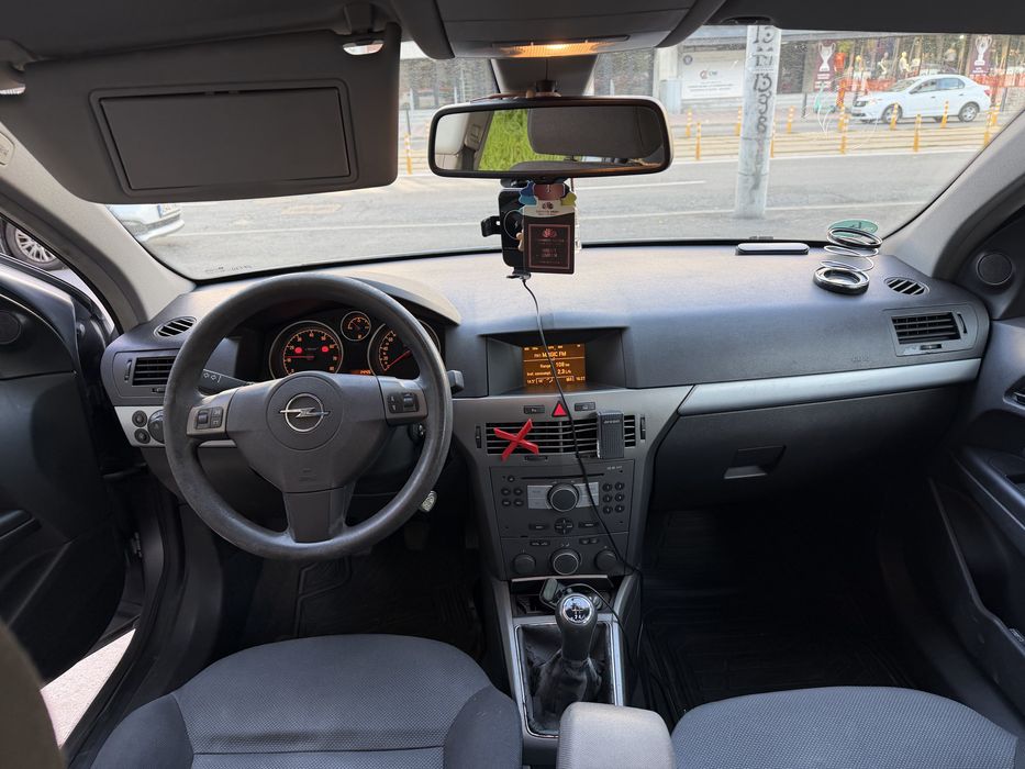 Opel Astra H 1.6 benzina 2004