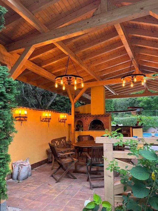 Полилеи, осветление от автентични колела от каруца с дървени чашки