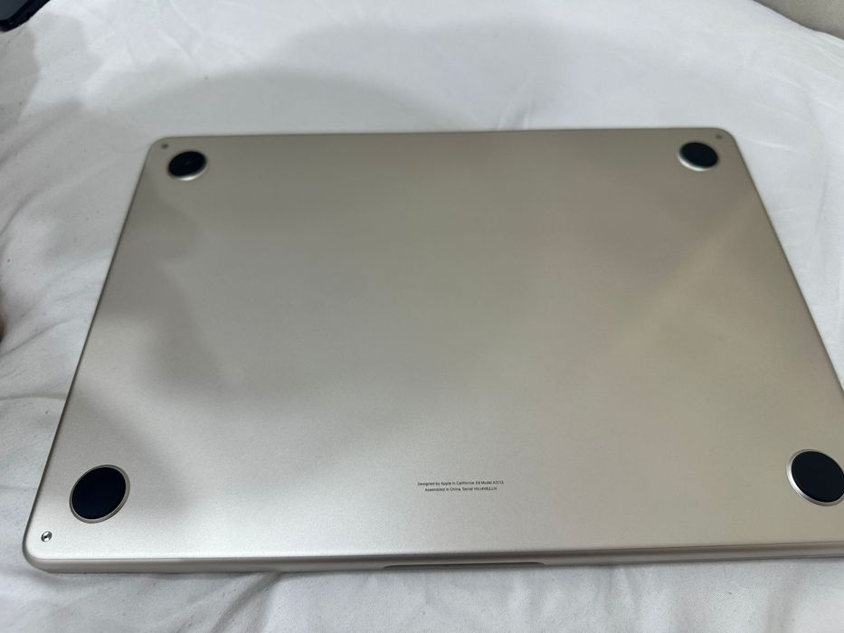 Macbook air 13. m3 2024г