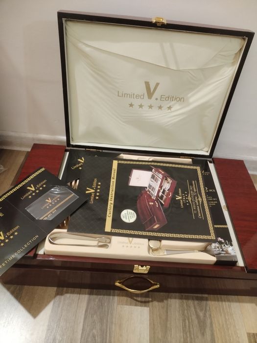 Луксозен комплект прибори за хранене