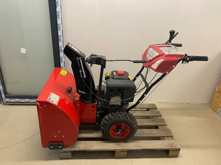 076902	Снегорин бензинов 5.2kW 71сm 5+2 ск. 2LED RD-GST04