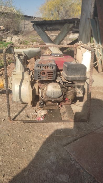 Мотопомпа бензиновый