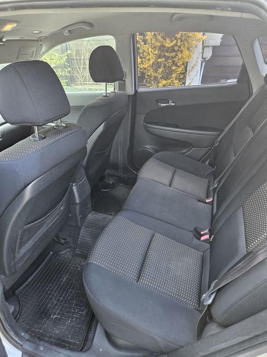 Hyundai i30 1.6  3450€ negociabil