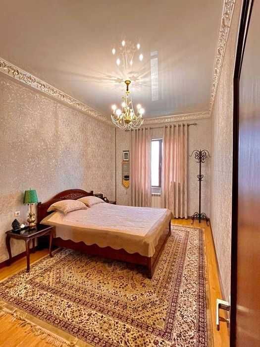 ул.Мукимий  3в4/5/9  Диет кафе  92м²