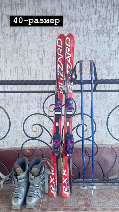 Спортивный лыжи