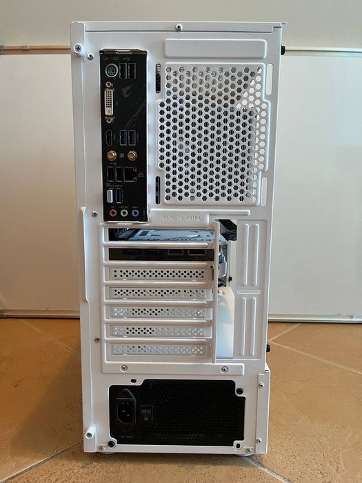 GAMING PC ( R5 3600 + RTX4060 )