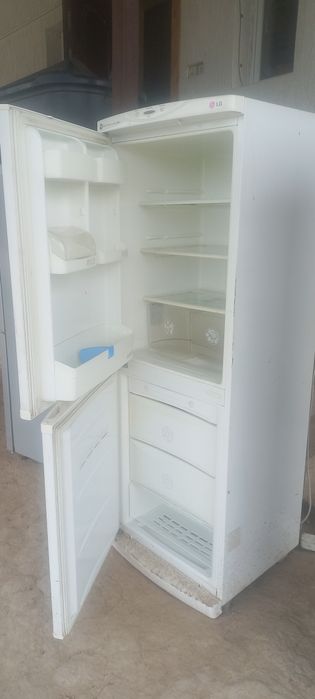 Продам холодильник LG