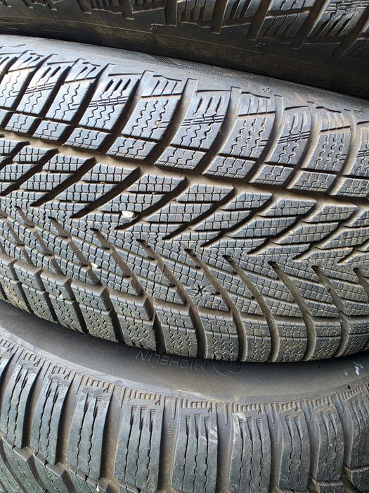 2 бр зимни 215/60/16 Goodyear дот 2024г