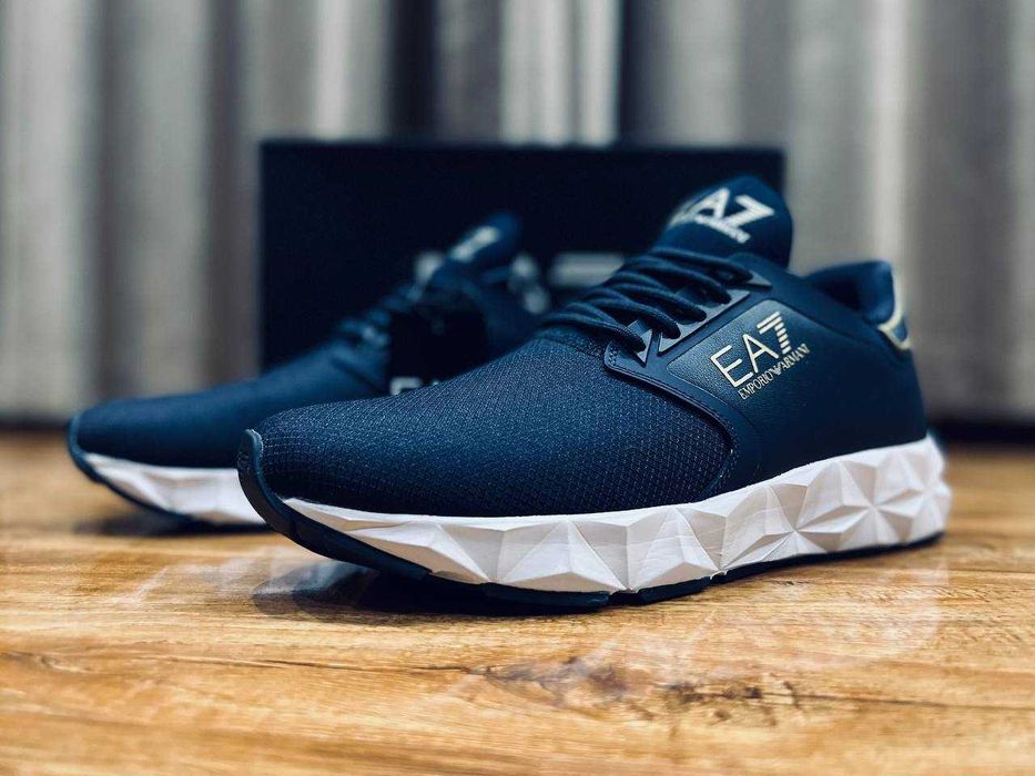 EA7 Armani мужские кроссовки РАЗМЕР 40.5