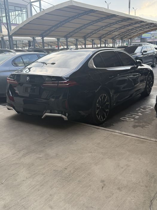 BMW i5 35L M-Sport 2025 yil