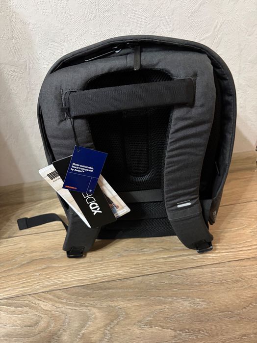 XD Design Bobby Hero Regular – анти-кражбена раница (черна)