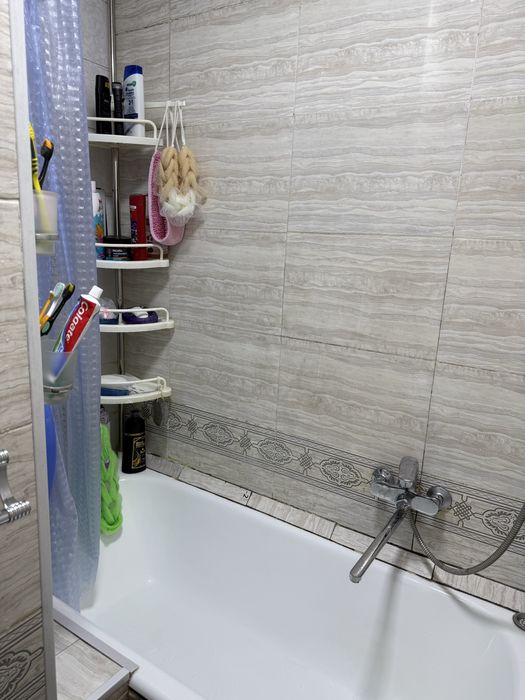 Қорақамишда 3 хона қилинган хонадон сотилади!