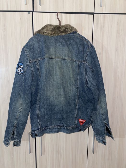 яке Clockhouse (м)