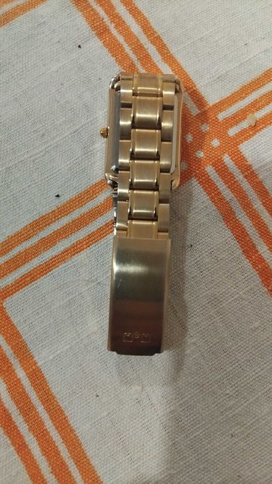 Дамски часовник Q&Q QUARTZ