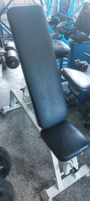 Продавам оригинална регулируема пейка Precor