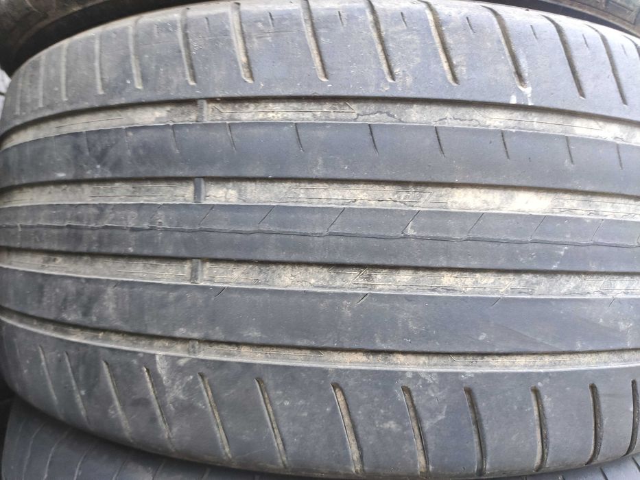 4бр Летни гуми 215 40 17 - Vredestein и Westlake