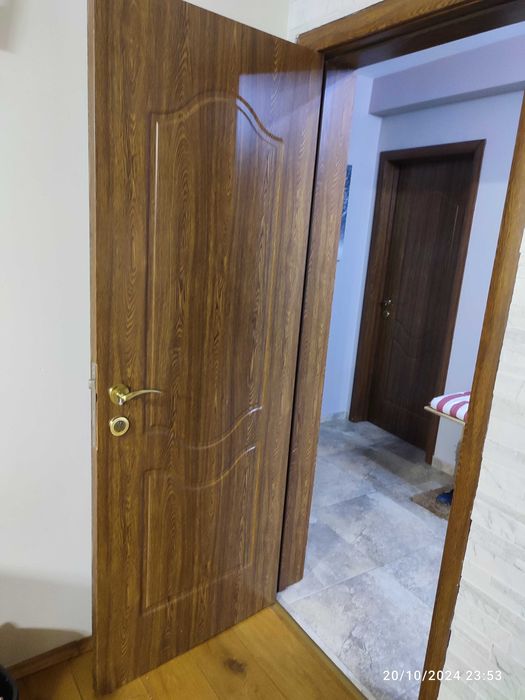 Врати интериорни