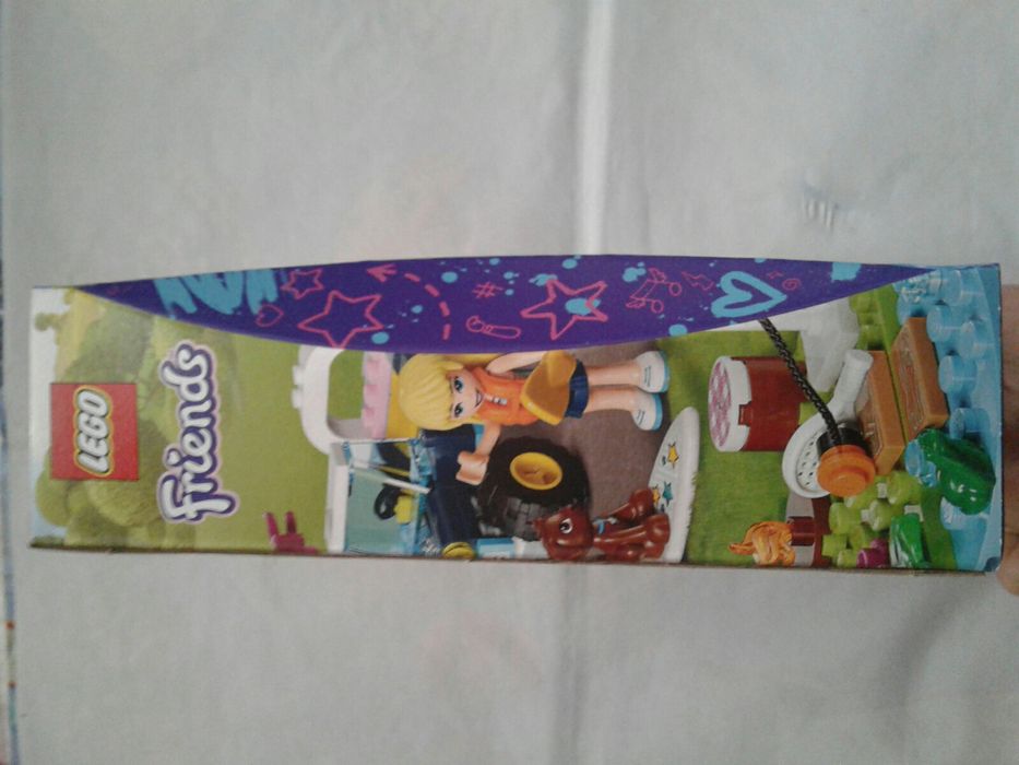 Lego Friends 41364 Vehicul recreational cu remorca, nou
