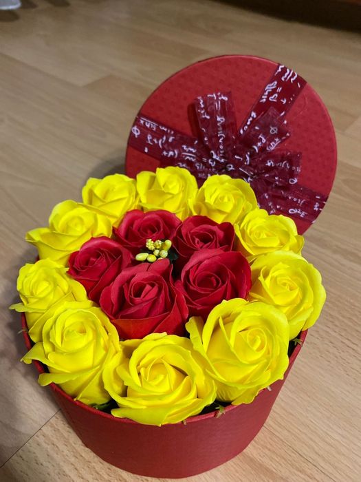 Aranjament 101 trandafiri de săpun