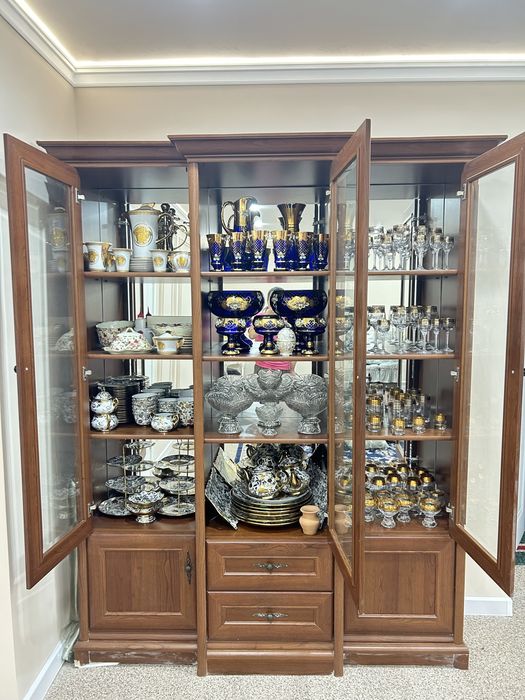 Стенка, шкаф срочно продается