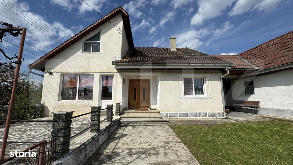 Casa de vanzare, in Sigmir si 10 ari de teren