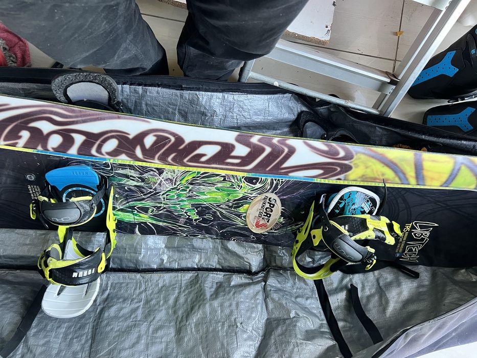 Snowboard libtech lib tech crazy banana magne traction sh +legaturi