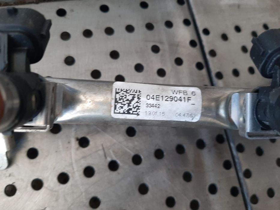 rampa injectoare 1.4tsi cpw audi a3 8v vw golf 7 04e129041f