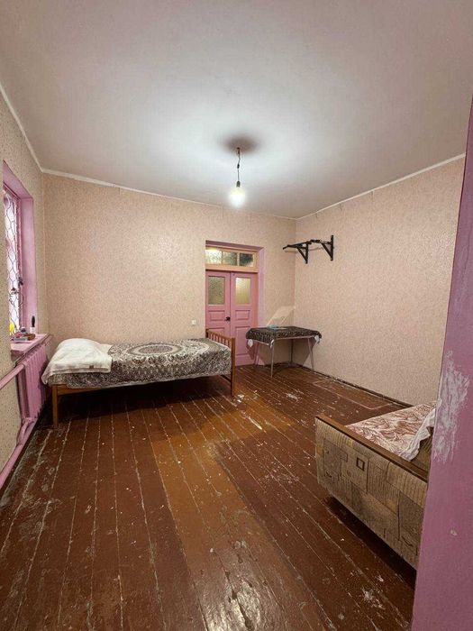 2 комнатный дом 0.5 соток. В общем дворе. Рисовый базар Файзабад. 52м2