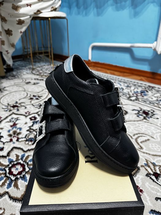 Robin бренд аяқ киімі