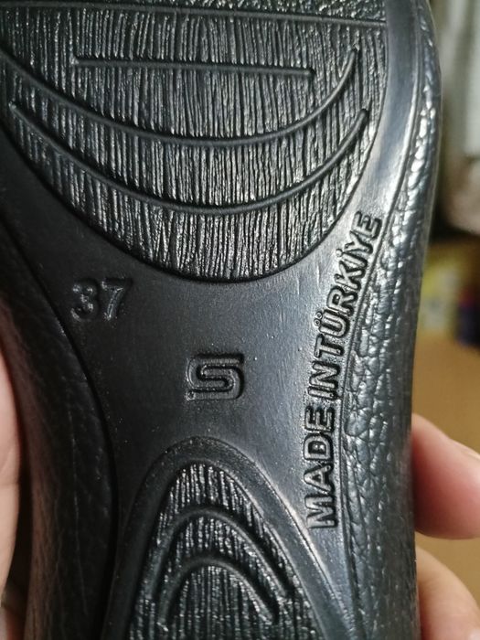 Двое шлёпок размер 40 и 37