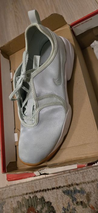 Nike papuci sala roz si albastru/alergat noi!!!