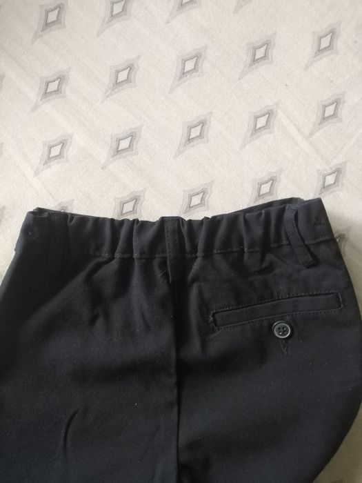 Продам школьные брюки.