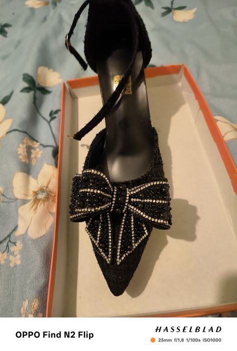 De vânzare pantofi cu toc