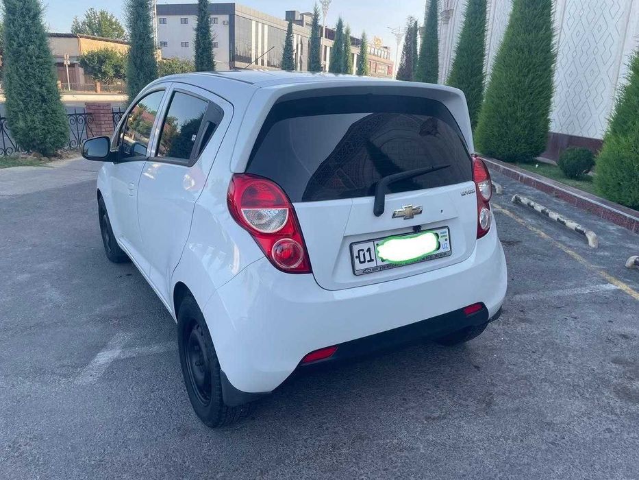Chevrolet Spark 2019, Белый, Механика, 70000 км