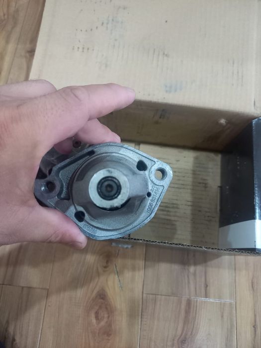 Продам стартер от 221 Мерседеса