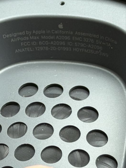 Apple Airpods Max 1. Lightning