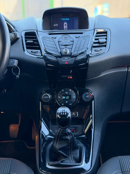 De vanzare Ford Fiesta Titanium