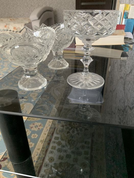 Продам конфетницы  хрустальные