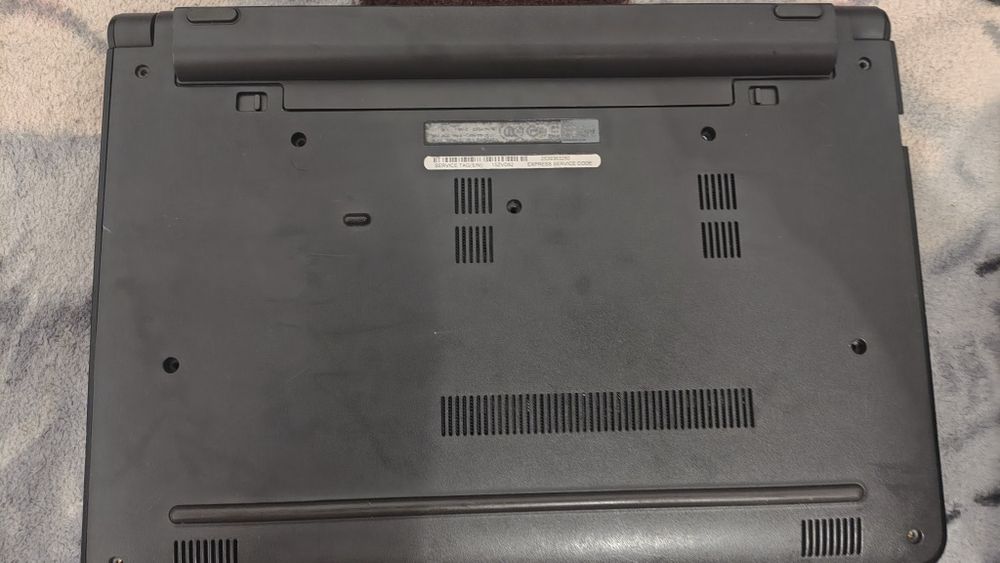 Laptop-uri la pachet